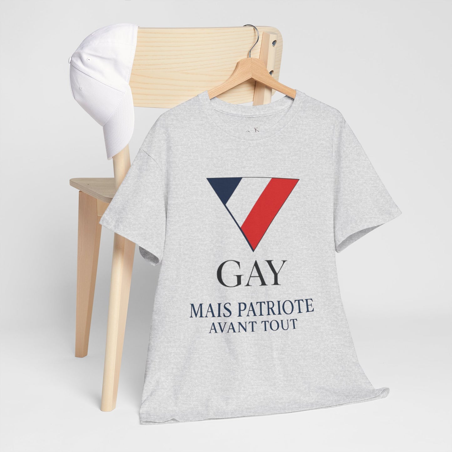 GAY MAIS PATRIOTE AVANT TOUT - Tee-shirt
