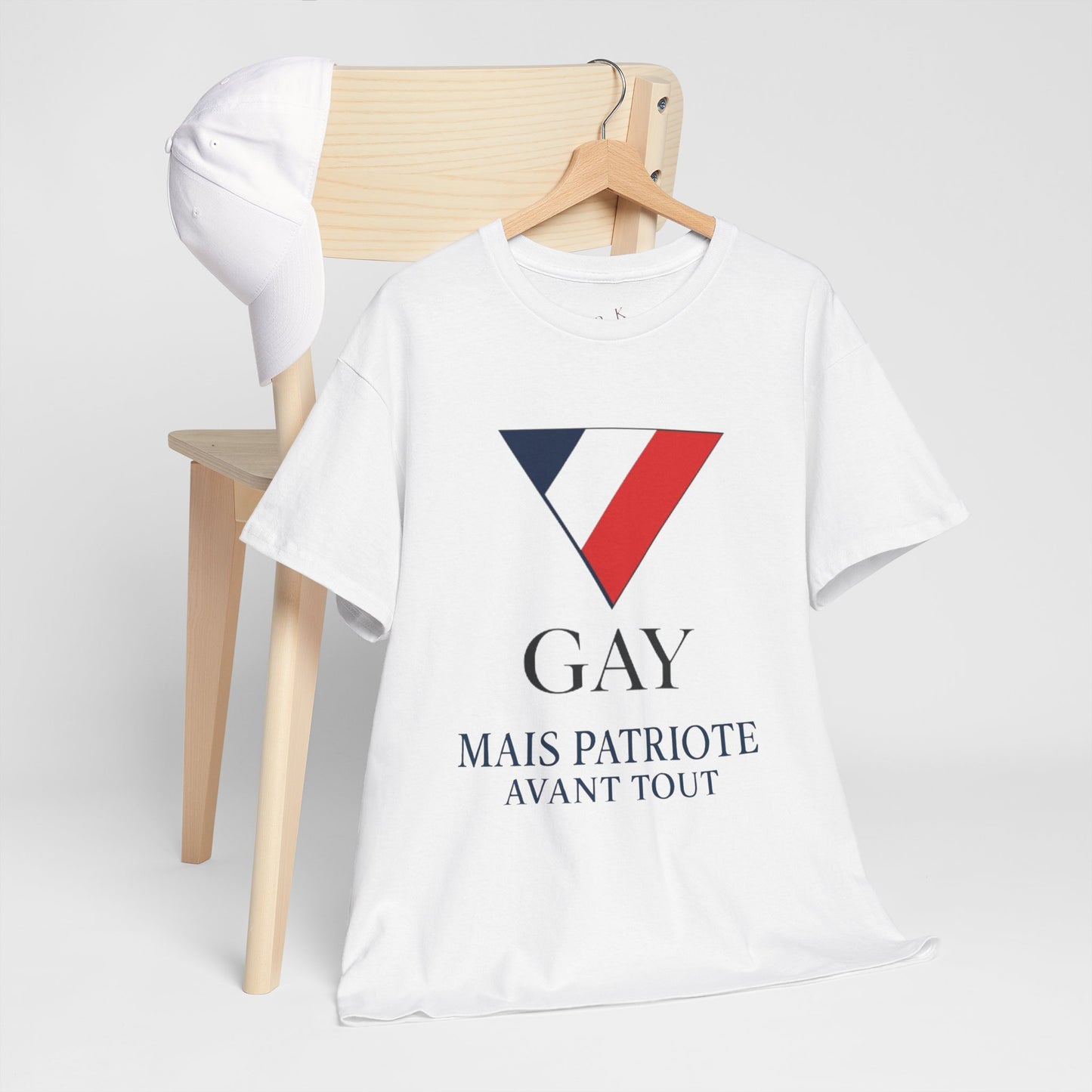GAY MAIS PATRIOTE AVANT TOUT - Tee-shirt